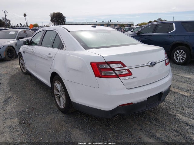 Ford Taurus Se