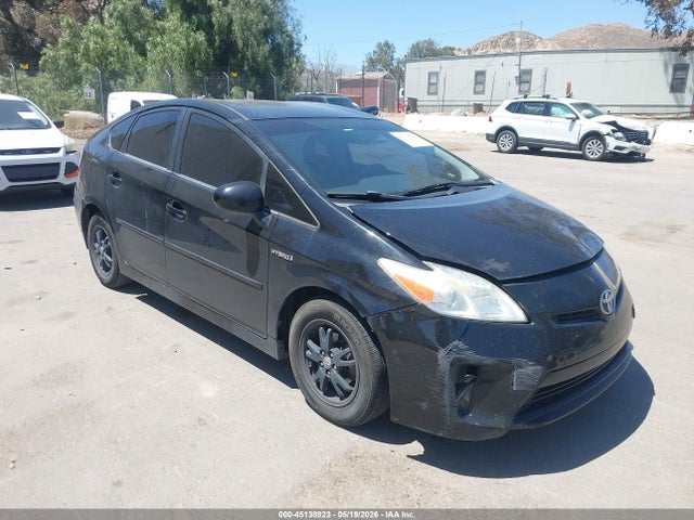 Salvage Toyota Prius Image