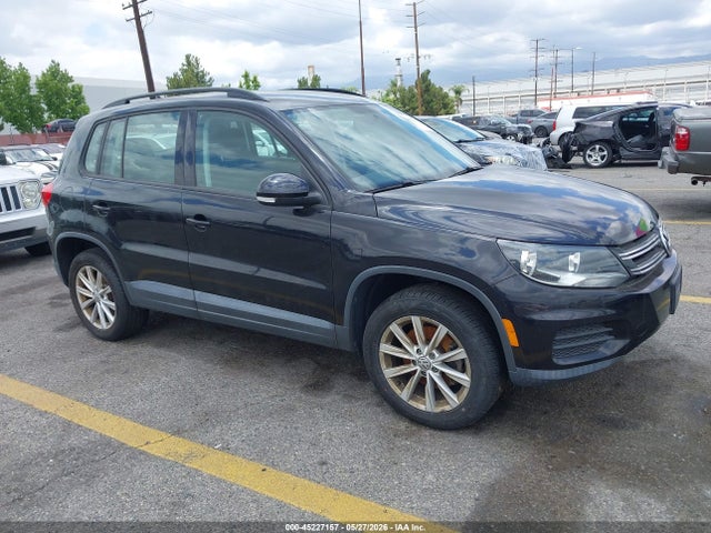 Salvage Volkswagen Tiguan Image