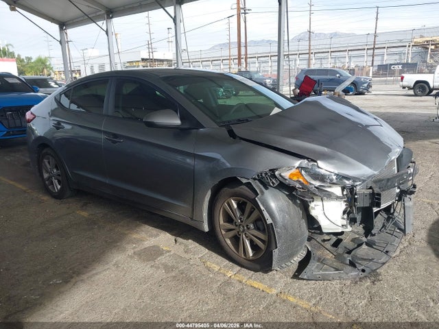 Salvage Hyundai ELANTRA Image