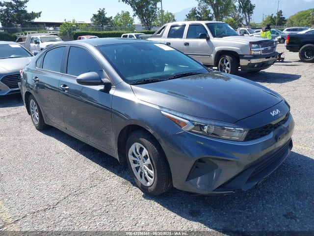 Salvage Kia Forte Image