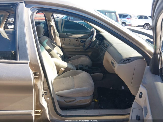 Ford Taurus Se