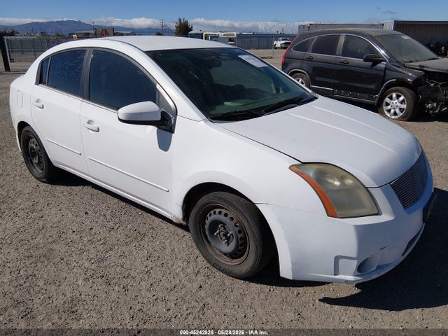 Salvage Nissan Sentra Image