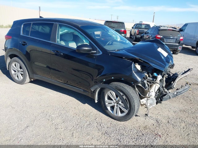 Salvage Kia Sportage Image