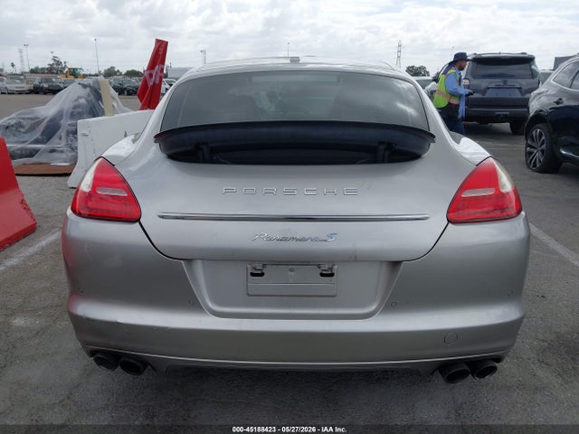 Porsche Panamera S