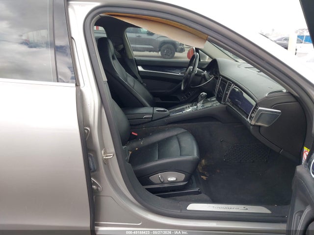 Porsche Panamera S