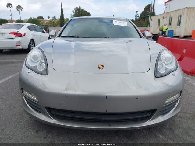 Porsche Panamera S