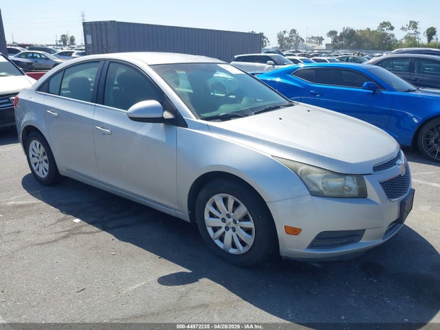 Salvage Chevrolet Cruze Image