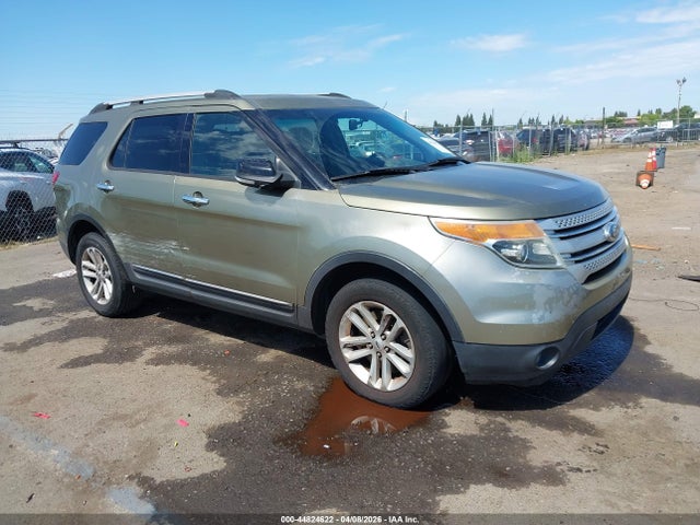Salvage Ford Explorer Image