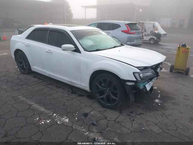 Salvage Chrysler 300 Image