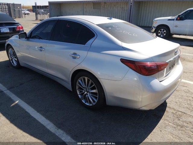 INFINITI Q50 3.0t Luxe