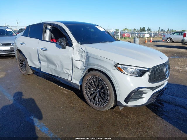 Salvage Mercedes-Benz GLC Image