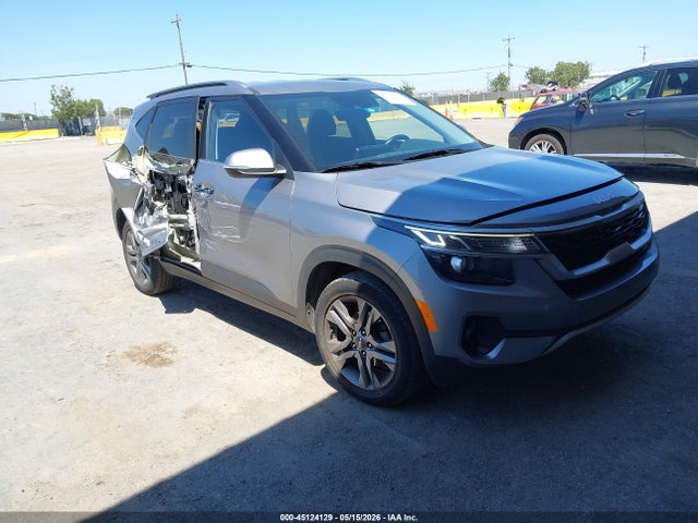 Salvage Kia Seltos Image