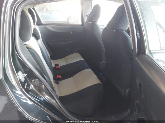 Toyota Yaris L