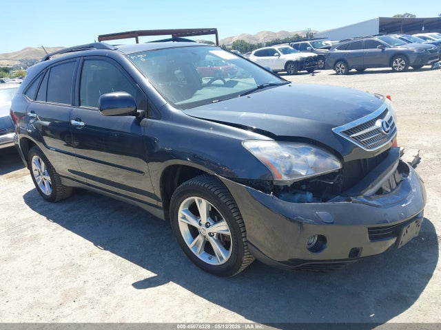 Salvage Lexus RX Image