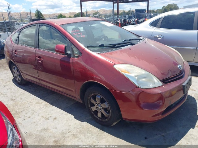 Salvage Toyota Prius Image