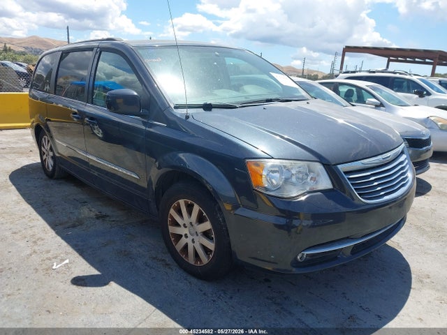 Salvage Chrysler Town & Country Image