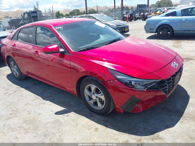 Salvage Hyundai ELANTRA Image