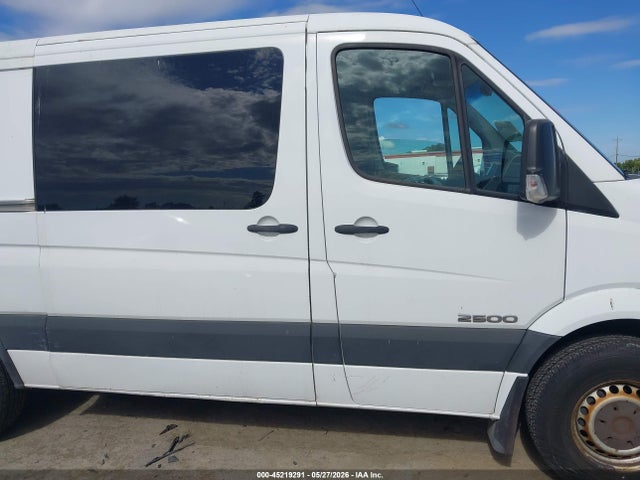 Dodge Sprinter Van 2500