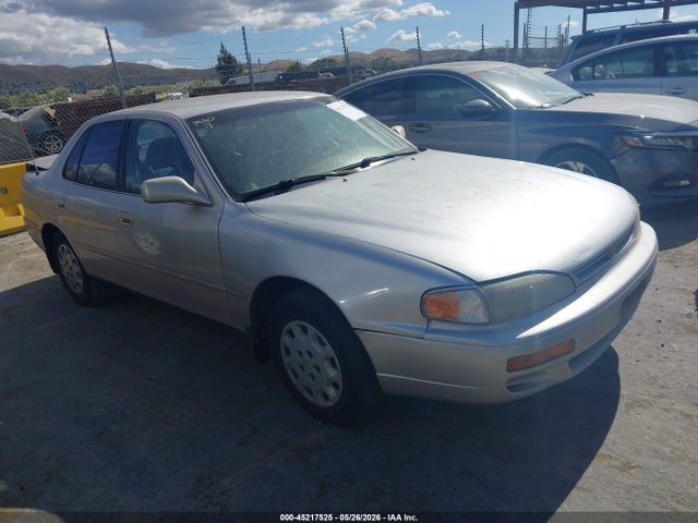 Salvage Toyota Camry Image