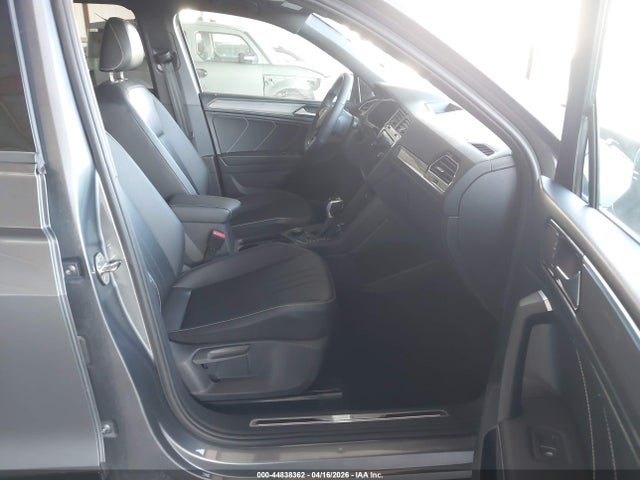 Volkswagen Tiguan 2.0t Se R-line Black