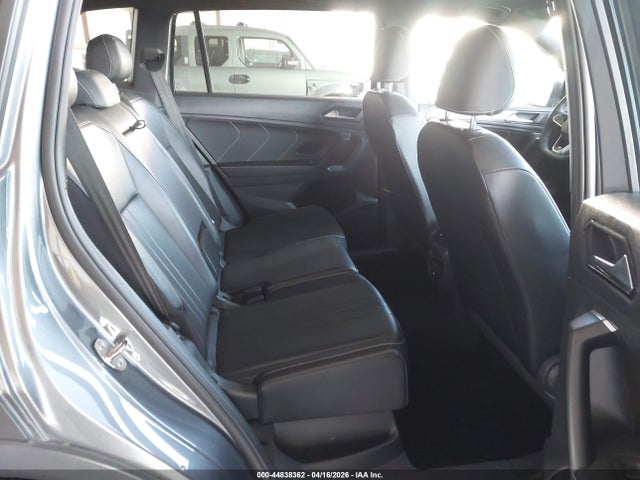 Volkswagen Tiguan 2.0t Se R-line Black