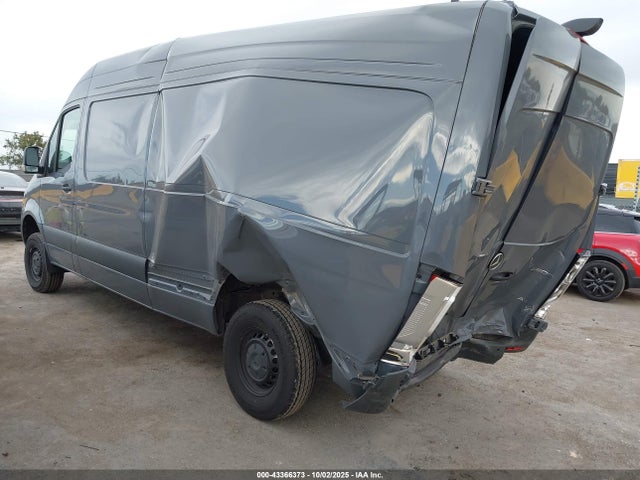 Mercedes-Benz Sprinter 2500 High Roof 4-cyl Diesel Ho