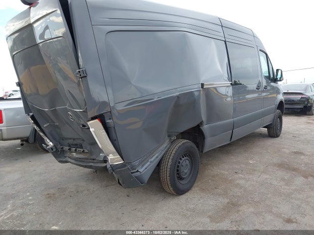 Mercedes-Benz Sprinter 2500 High Roof 4-cyl Diesel Ho
