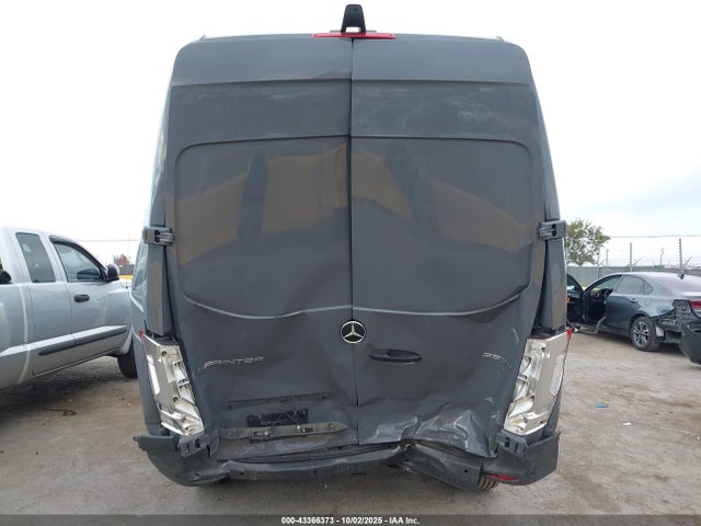 Mercedes-Benz Sprinter 2500 High Roof 4-cyl Diesel Ho