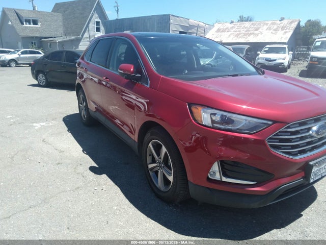 Salvage Ford Edge Image