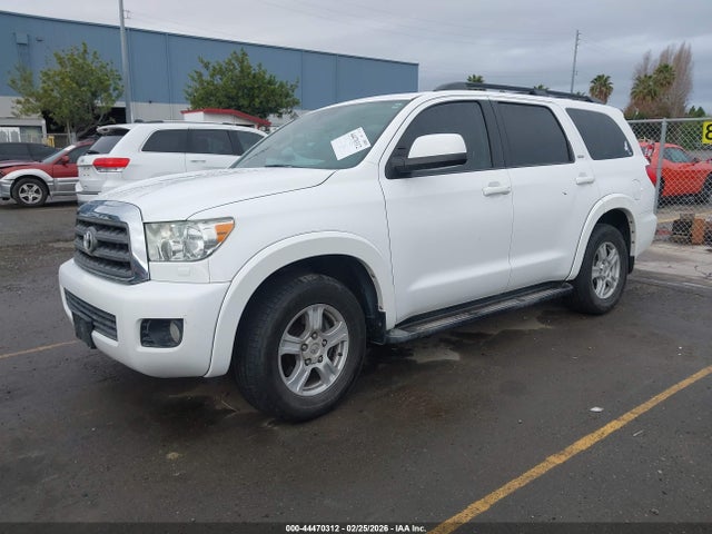 Toyota Sequoia Sr5 5.7l V8