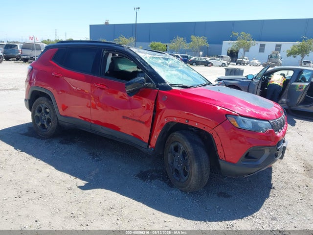 Salvage Jeep Compass Image