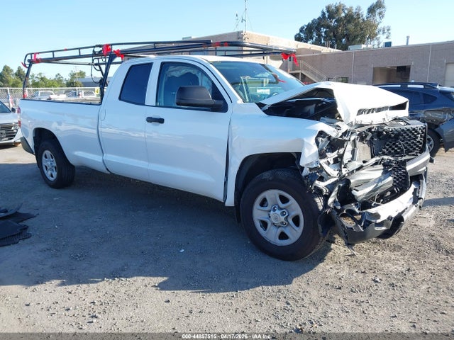 Salvage Toyota Tundra Image