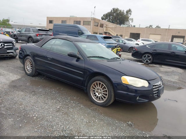 Salvage Chrysler Sebring Image
