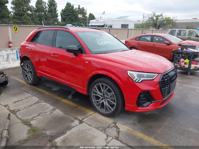 Salvage Audi Q3 Image