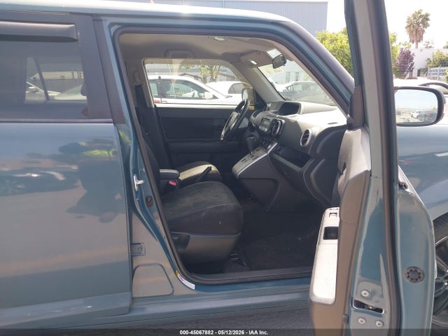 Scion xB