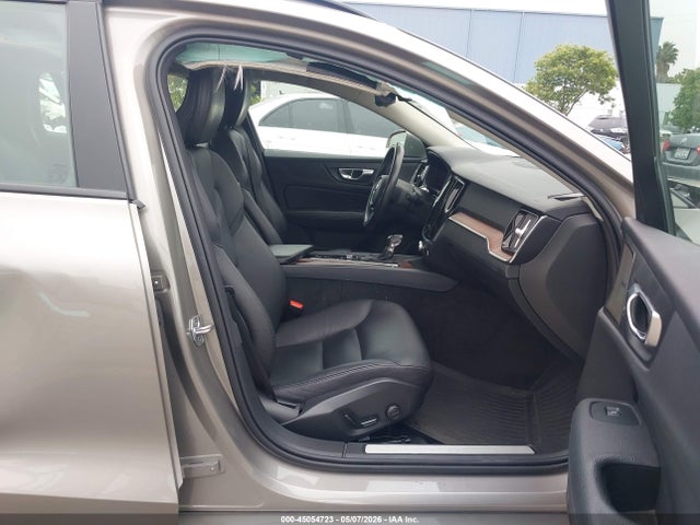 Volvo V60 T5 Momentum