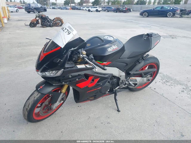 Aprilia Rsv4 1100