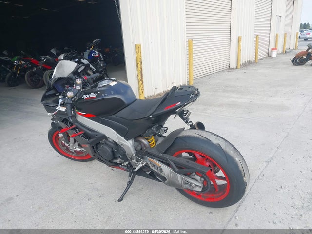 Aprilia Rsv4 1100