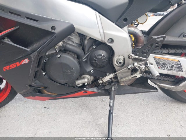 Aprilia Rsv4 1100