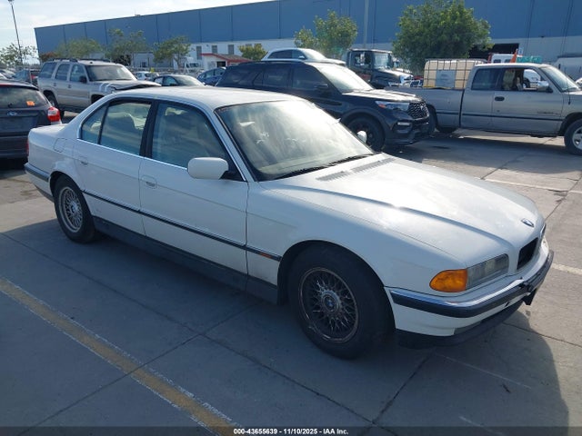 Salvage BMW 7 Series Image