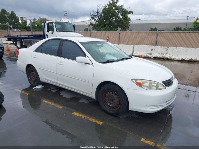Salvage Toyota Camry Image