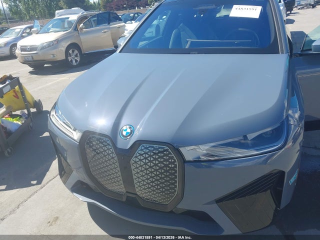 BMW iX Xdrive50