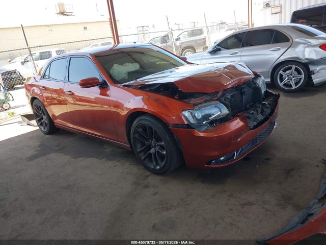 Salvage Chrysler 300 Image