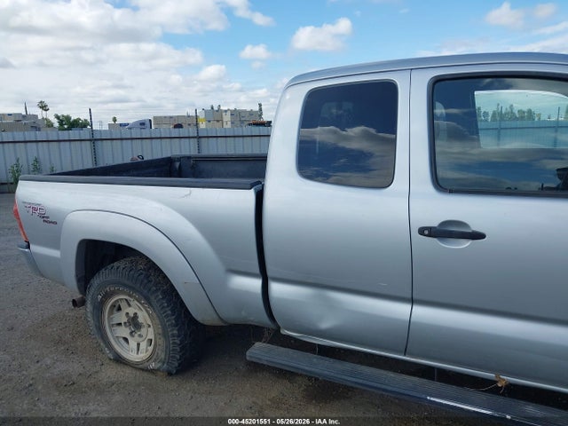 Toyota Tacoma Base V6