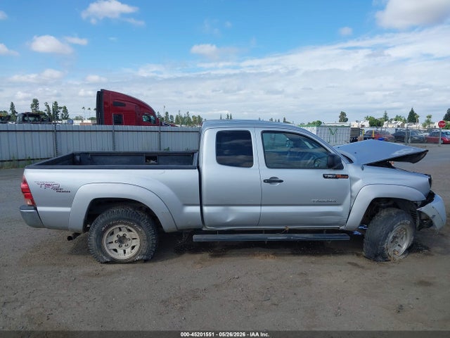 Toyota Tacoma Base V6