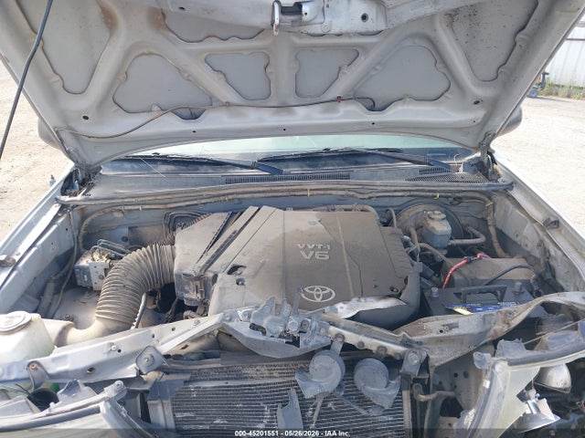 Toyota Tacoma Base V6