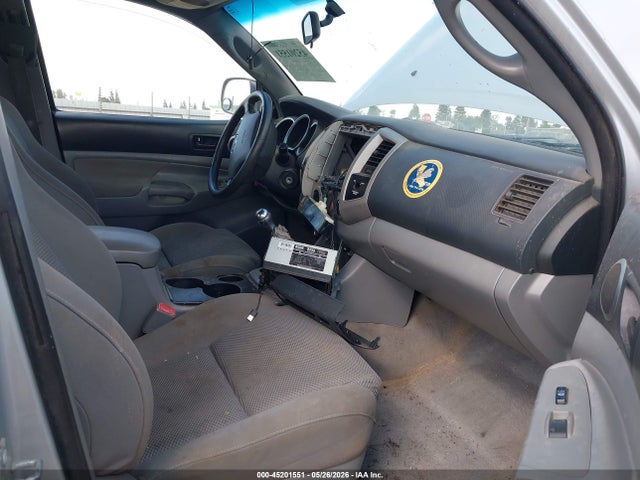 Toyota Tacoma Base V6