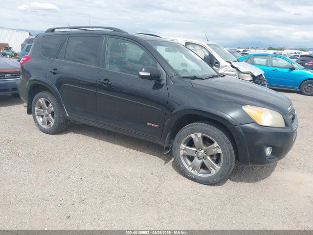 Salvage Toyota RAV4 Image