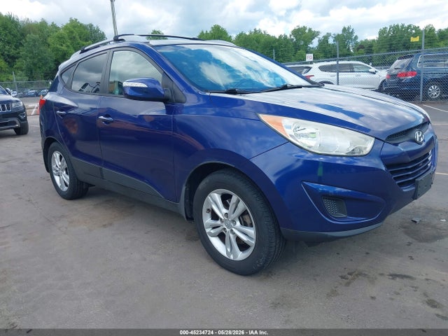 Salvage Hyundai TUCSON Image